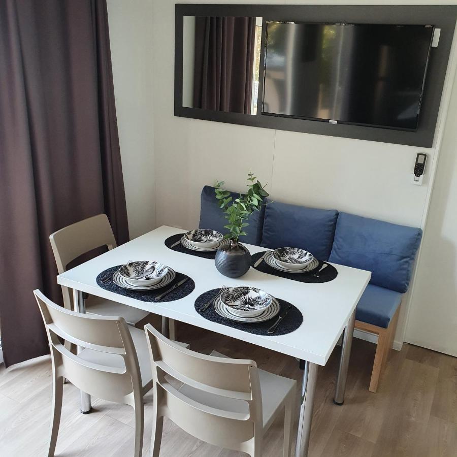 Mobile Home Sunflower - เซลเซ ภายนอก รูปภาพ